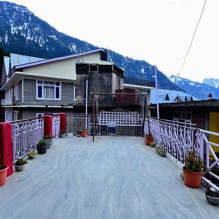 Oyo 30387 Pine View Hotel Manali A Zewnętrze zdjęcie